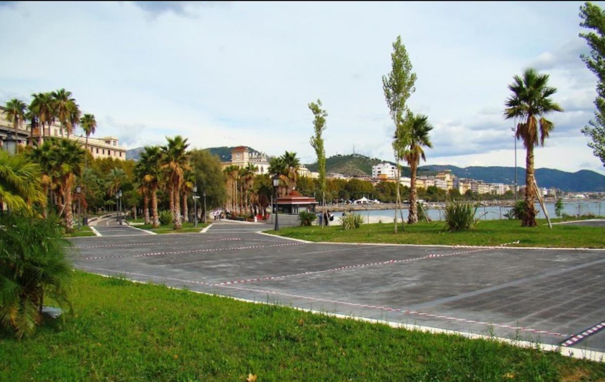 Salerno Mare e Luci Deluxe Apartment Exterior foto